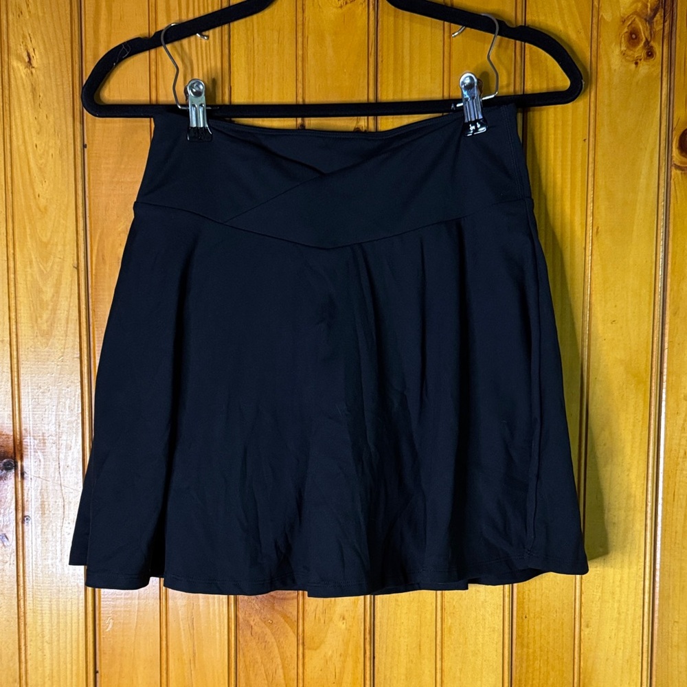 Fabletics Black Tennis/Athletic Skirt with built in Shorts